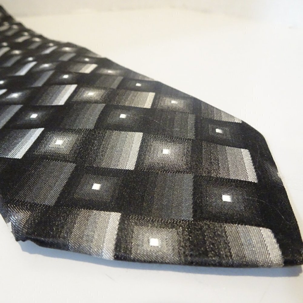 Ted Baker London 100% Silk Tie Necktie Black Silver Geometric Pattern Squares